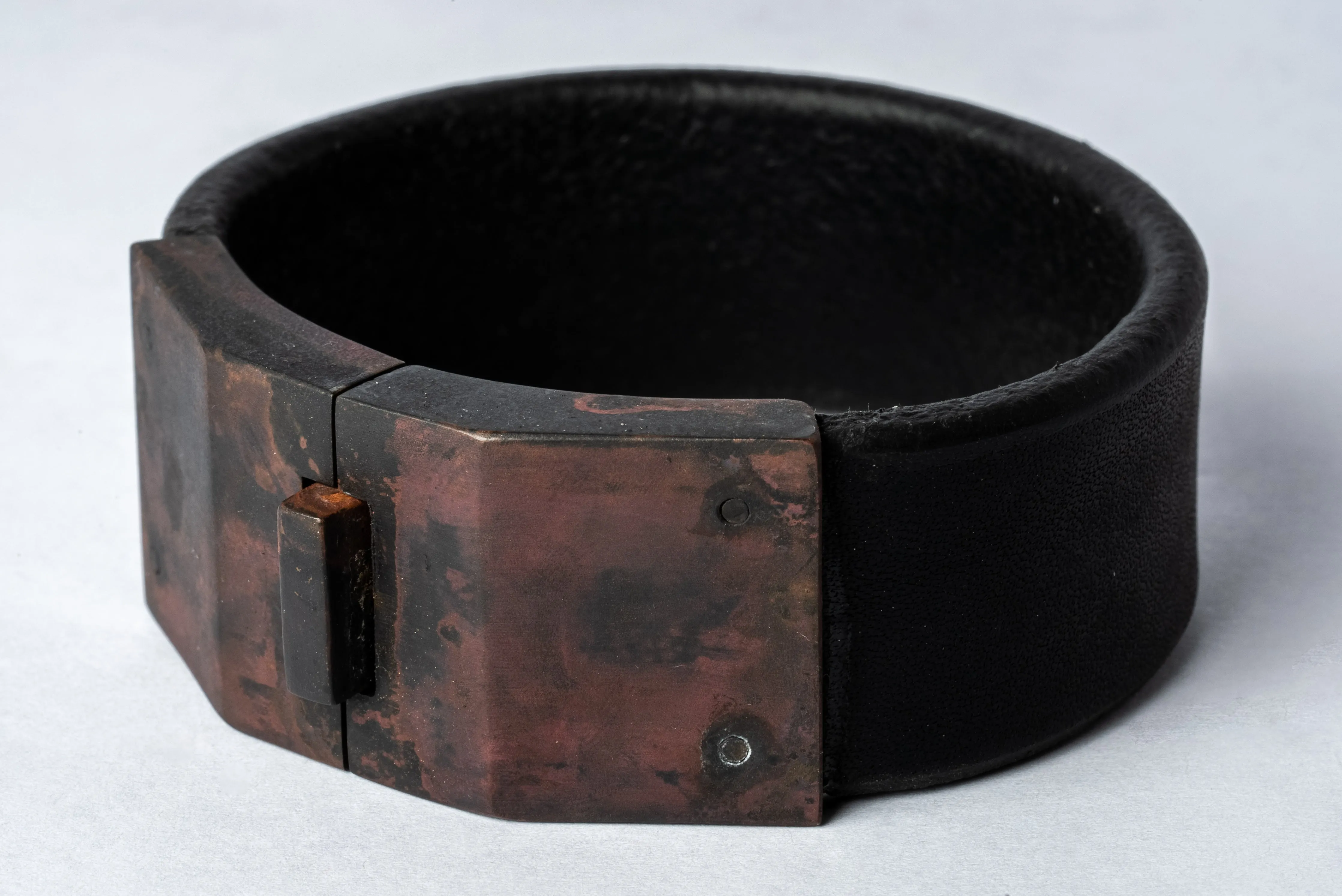 Box Lock Bracelet (Facet, Narrow, BLK DR)