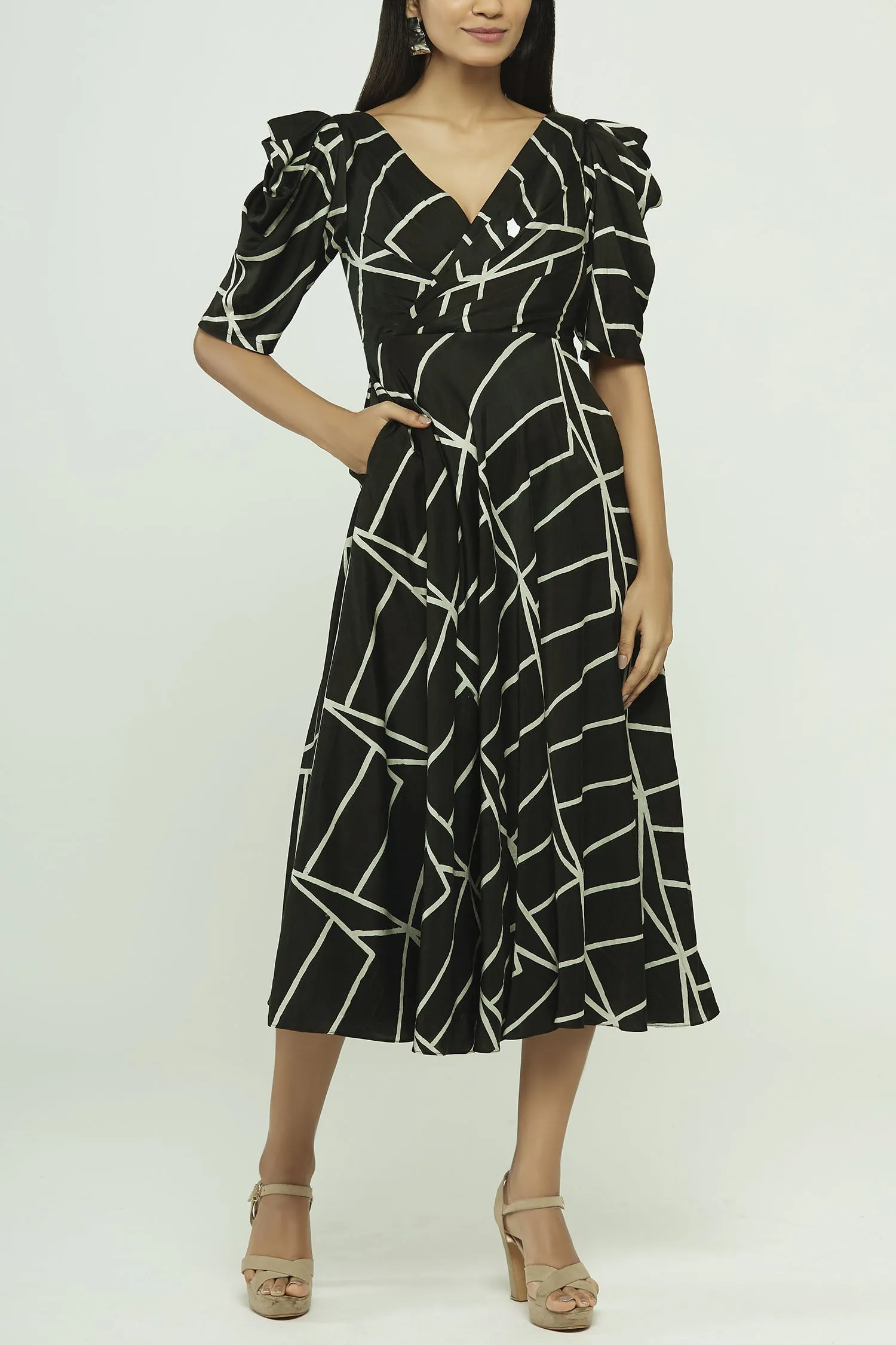 Geometric Printed Midi Dress With A Pleated Yoke