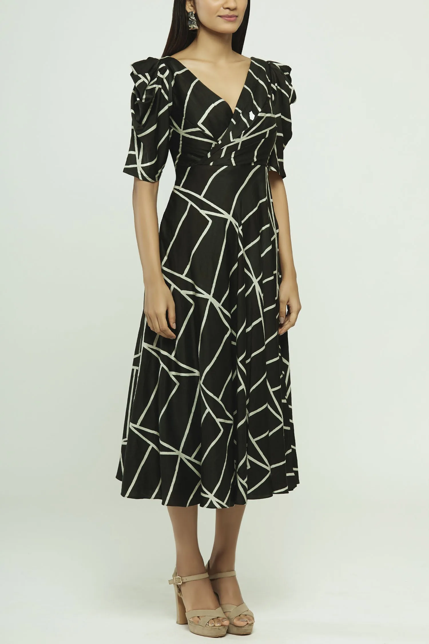 Geometric Printed Midi Dress With A Pleated Yoke