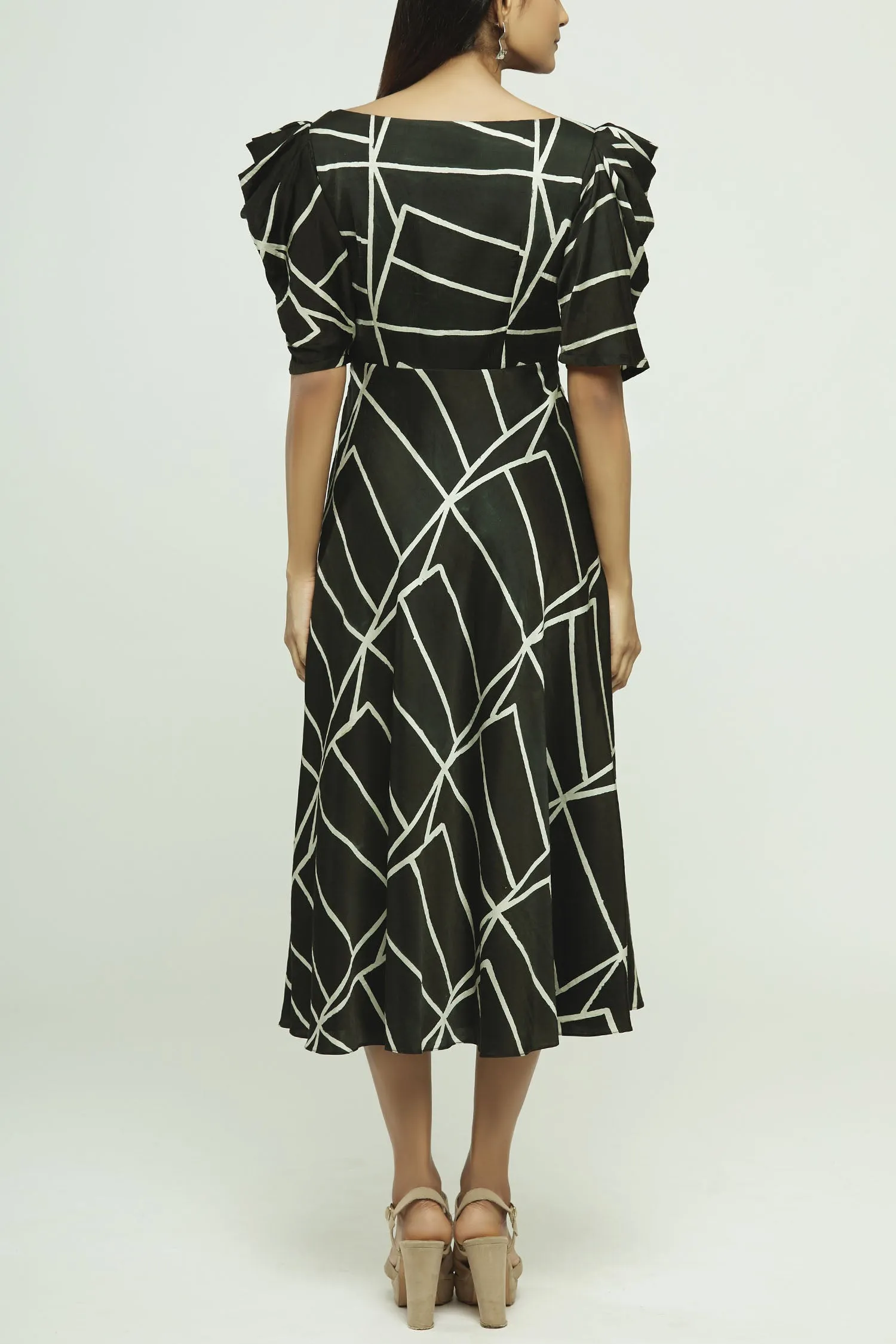 Geometric Printed Midi Dress With A Pleated Yoke