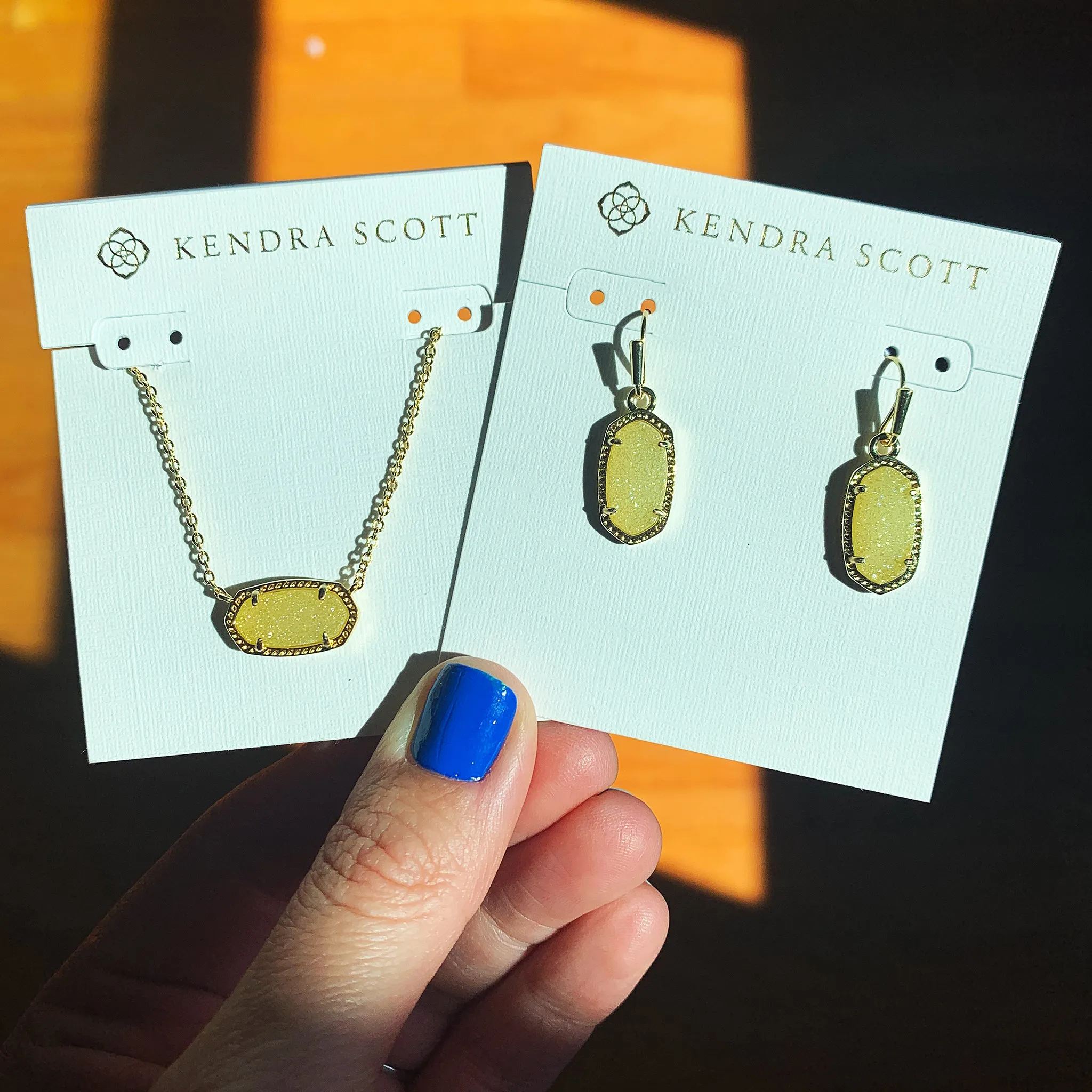 Kendra Scott Lee Oval Dangle Earrings in Light Yellow Drusy and Gold