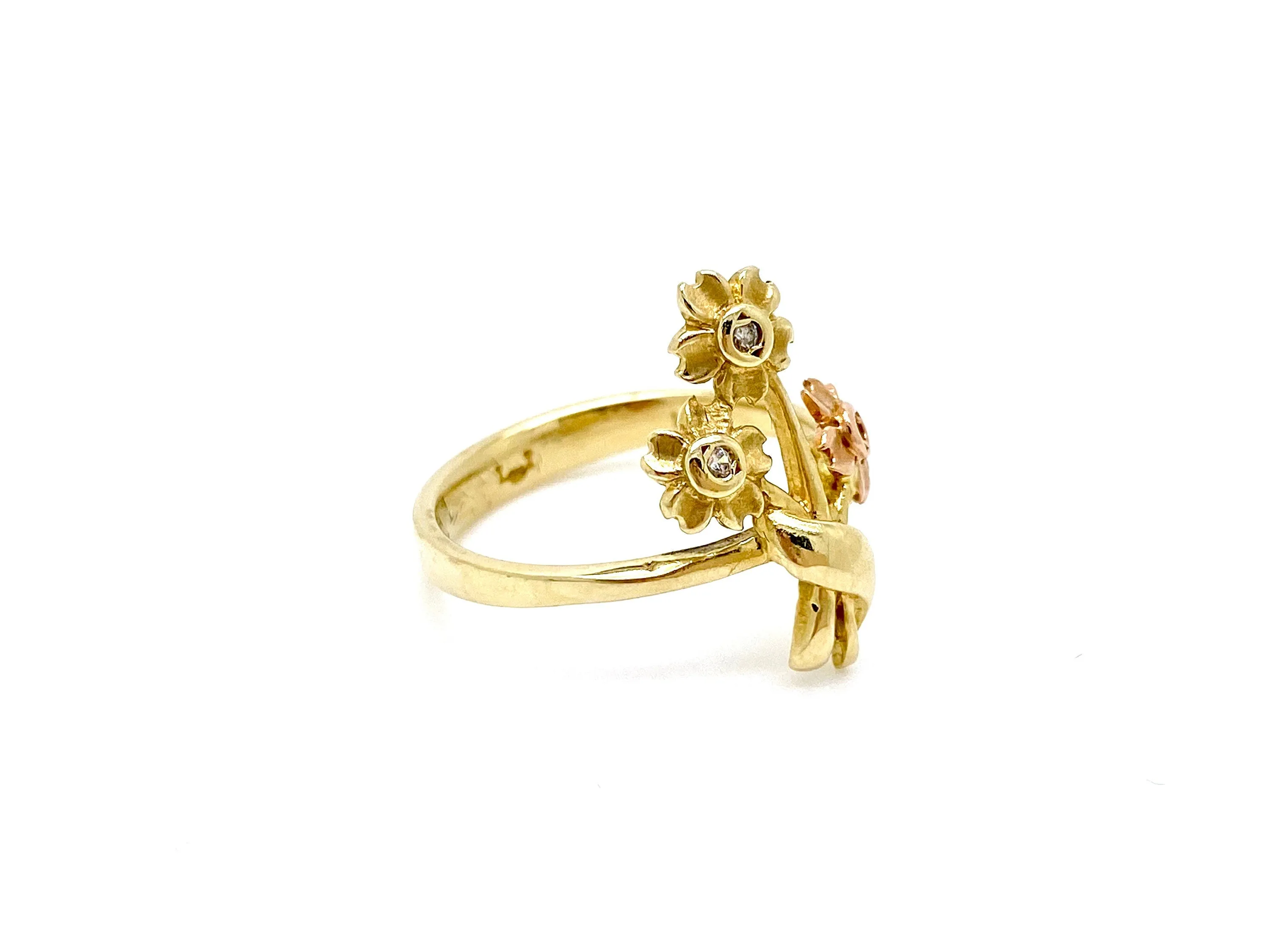 V I N T A G E // 14k bouquet / yellow and rose gold with diamonds / flower design ring / size 7