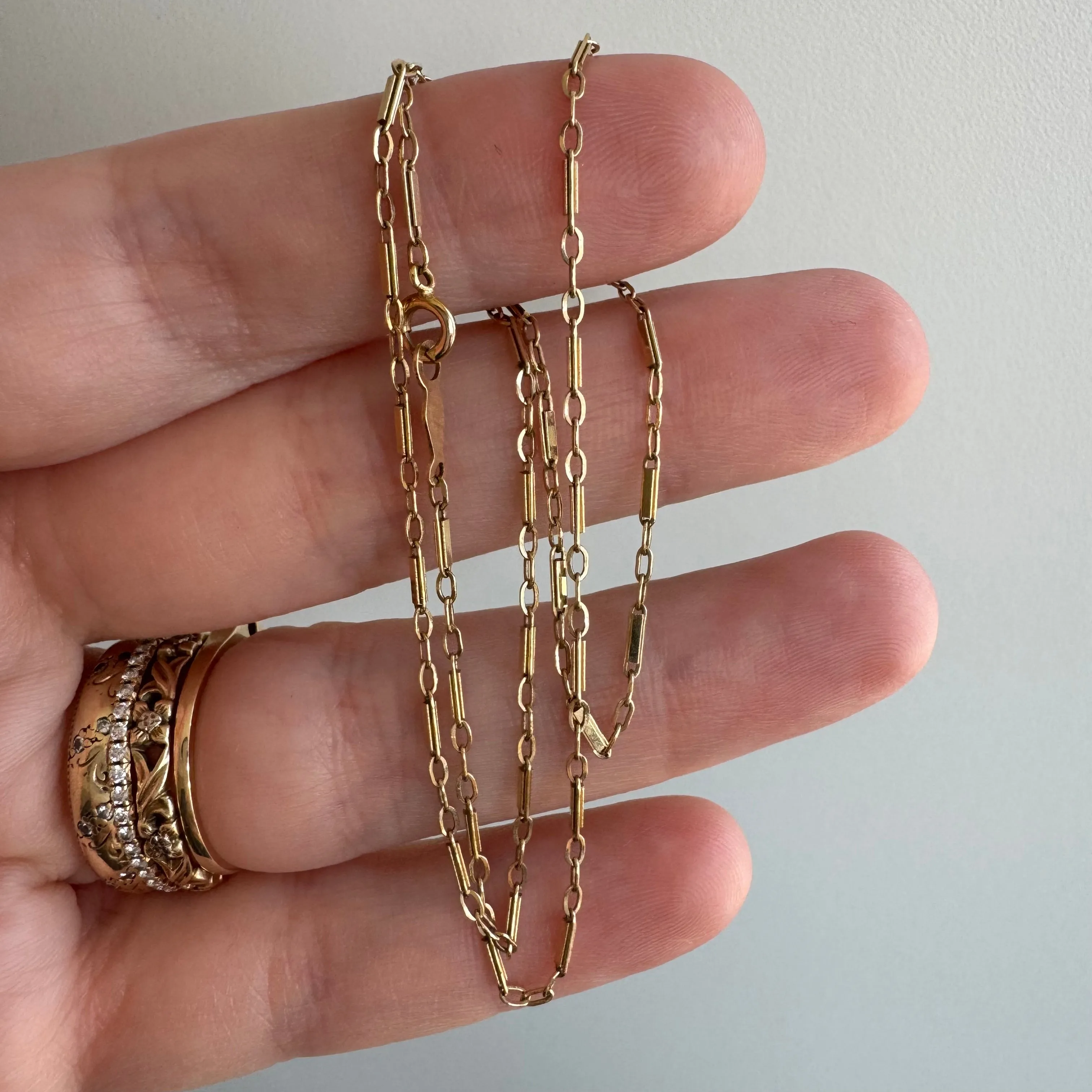 V I N T A G E // daintiest trombone / 14k yellow gold bar link station chain / 15.25