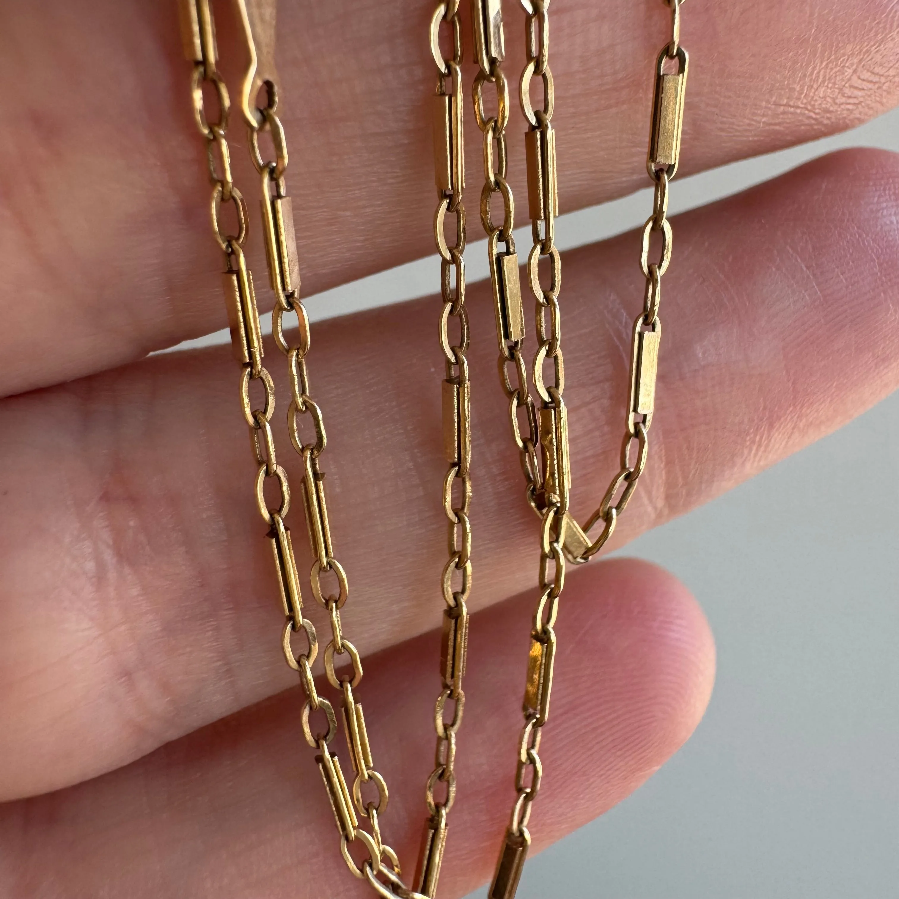 V I N T A G E // daintiest trombone / 14k yellow gold bar link station chain / 15.25