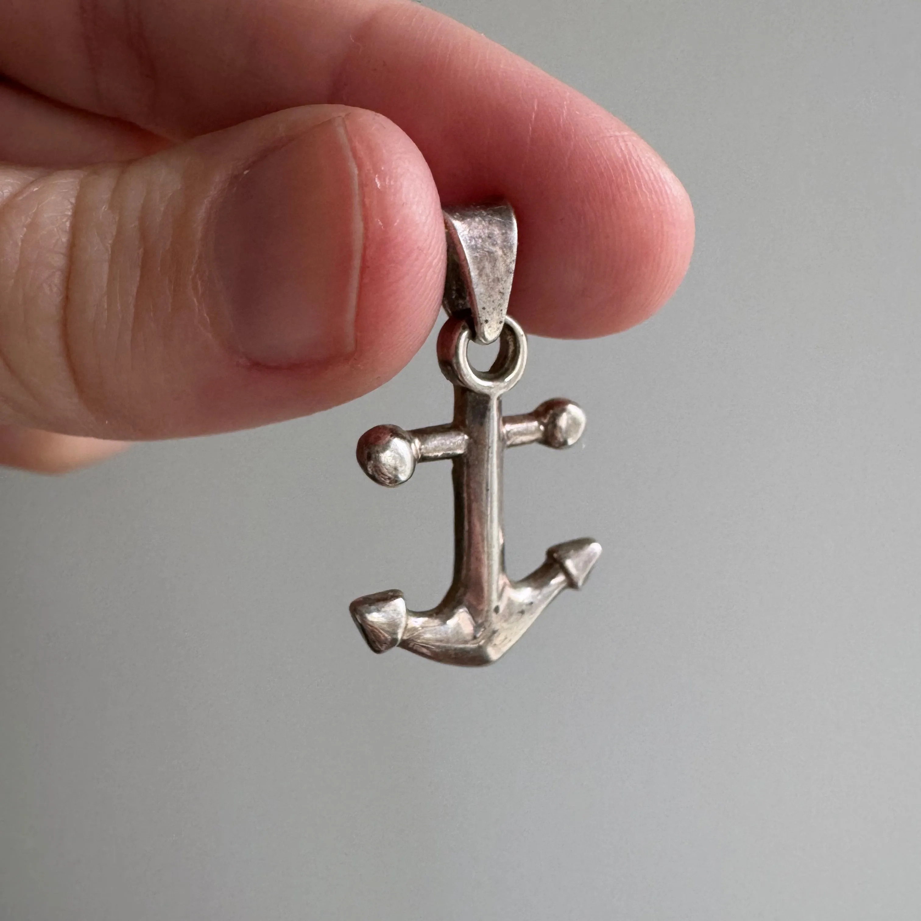 V I N T A G E // finding ground / sterling silver anchor / a pendant