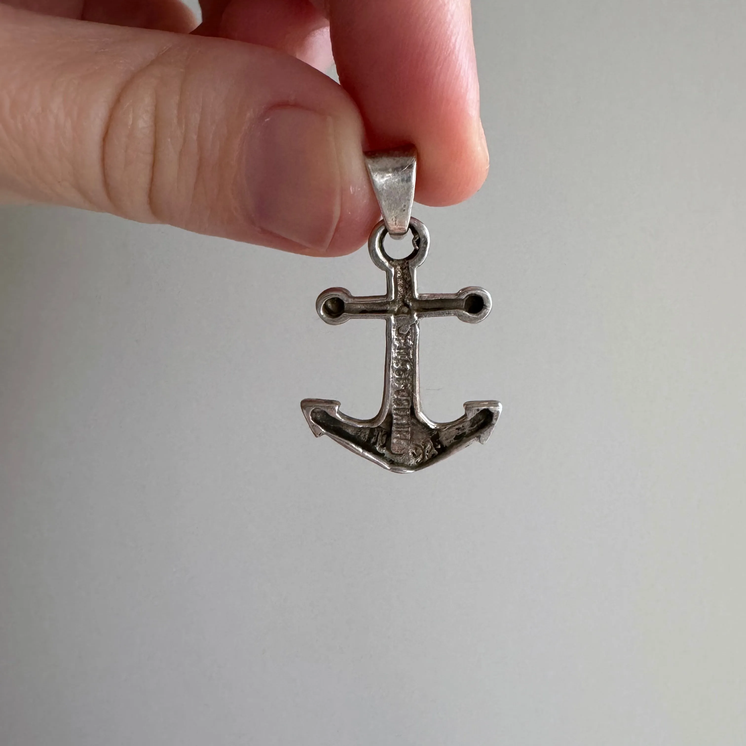 V I N T A G E // finding ground / sterling silver anchor / a pendant