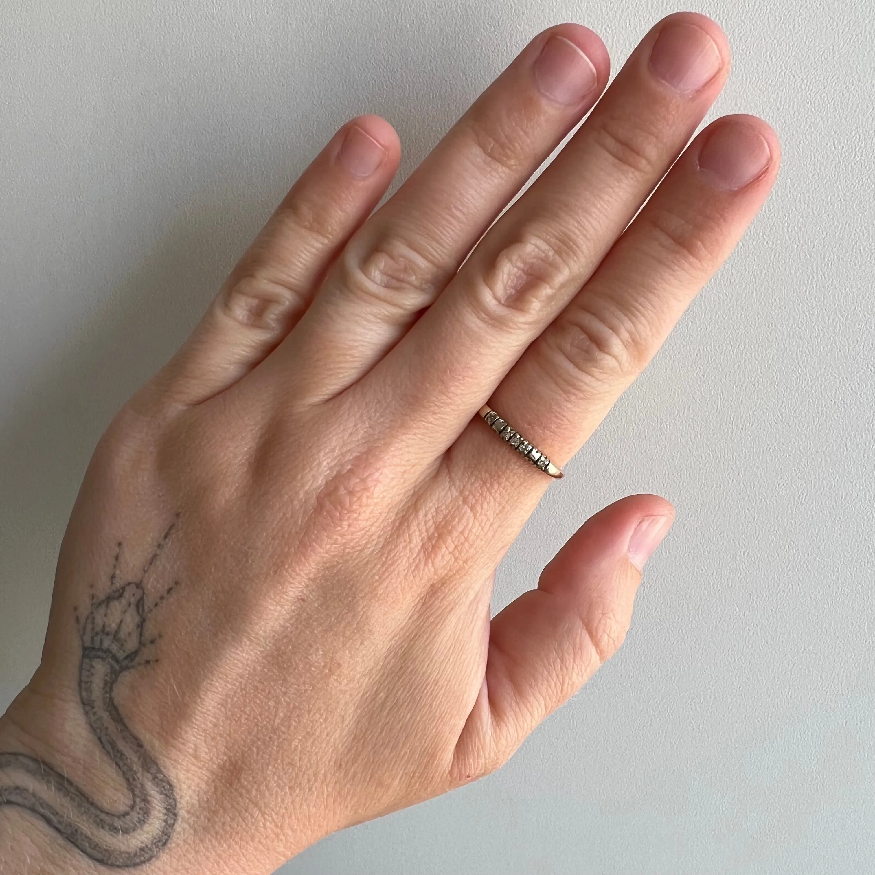 V I N T A G E // five stone stacker / 10k gold and diamond ring / size 6.25