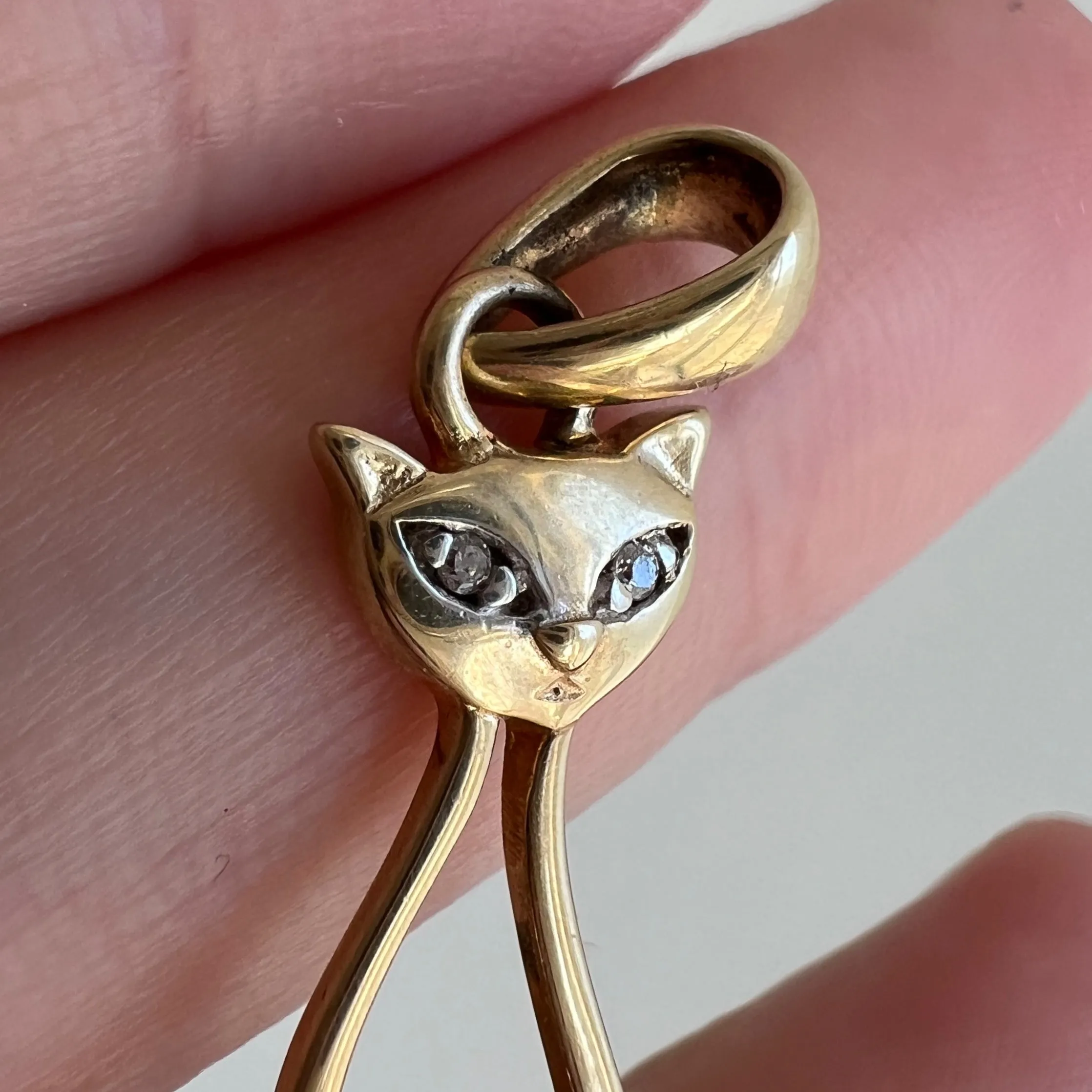 V I N T A G E // sassiest cat / 10k yellow and white gold sassy cat with diamonds / a pendant